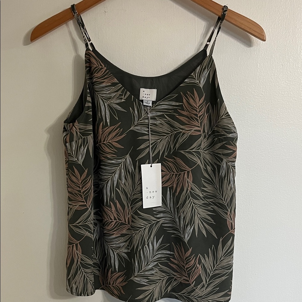 A new day palm leaf S tank top New
